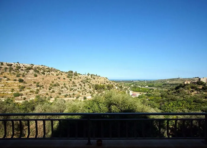 Roda Barocco בית הארחה 4*